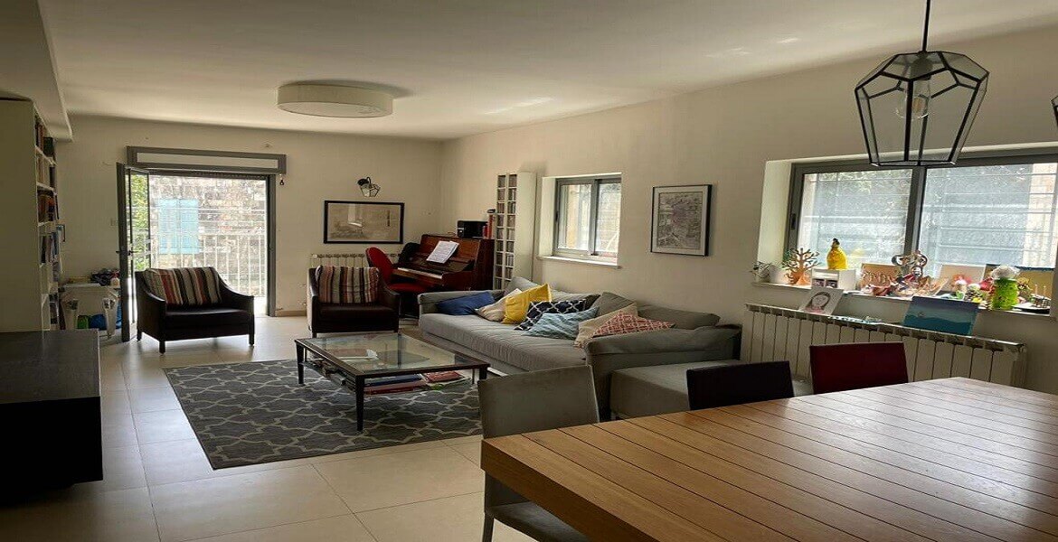 Beautiful apartment for sale Baka Jerusalem Real Estate T&T